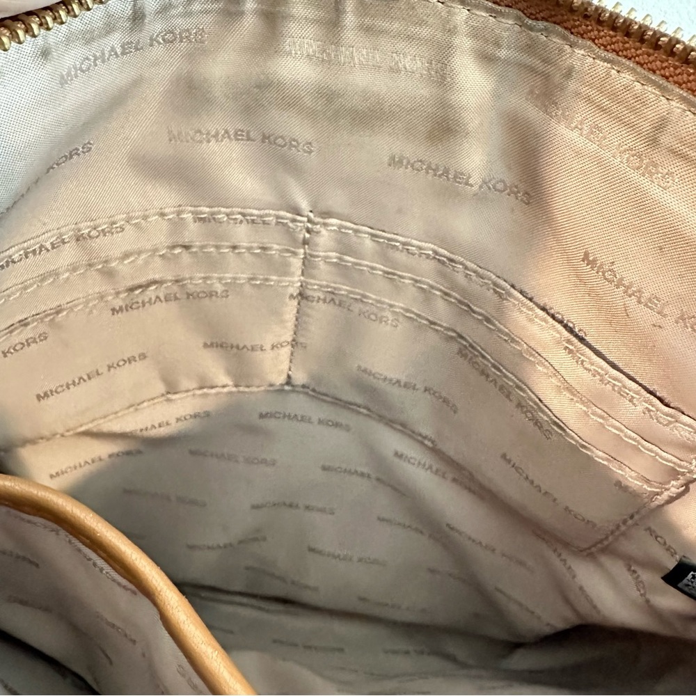 Michael Kors Bags Michael Kors Bedford Flat Crossbody in Carmel Brown Leather - Picture 8 of 10